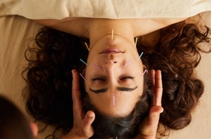 Understanding Facial Acupuncture: A Holistic Approach to Managing Stress